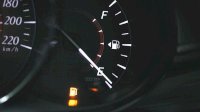 Indikator Bensin Menyala, Mobil Masih Bisa Melaju Berapa Km?