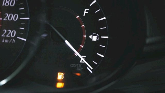 Lampu Indikator Bensin Menyala.(F-INT)