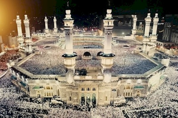 Arab Saudi Terapkan Kebijakan Baru, Masuk Makkah Kini Tak Bisa Sembarangan