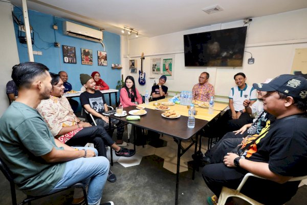 Danny Pomanto Nongkrong Bareng Konten Kreator, Kolaborasi Sosialisasikan Program Pemkot Makassar