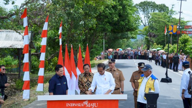 Presiden Jokowi Resmikan Jalan Inpres di Kabupaten Pangkep