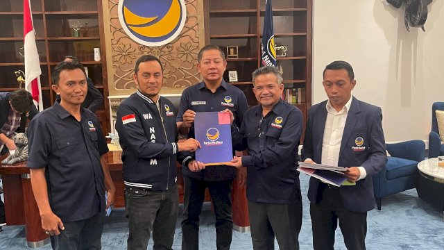 lham Syah Azikin-Nurkanita Maraddani Kahfi Resmi Mendapatkan Rekomendasi Partai NasDem di Pilkada Bantaeng 2024.