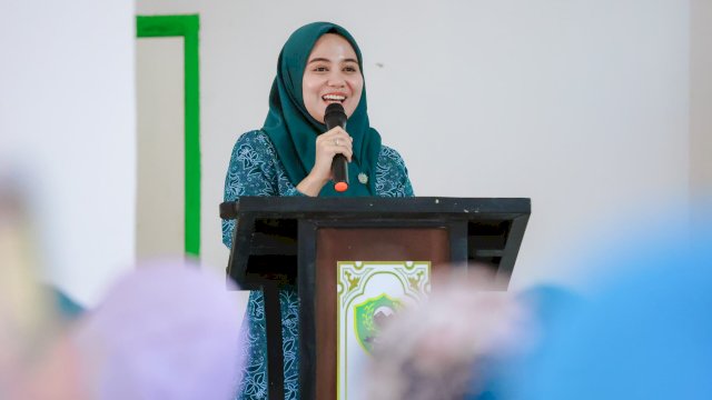 Tolak Ukur Evaluasi, Dokter Ulfah Hadiri Peniliaian Lomba Desa/Kelurahan di Pujananting