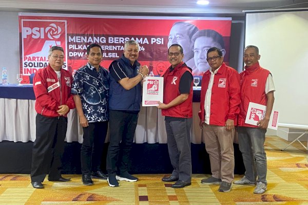 Andi Irwan Hamid-Sudirman Bungi Kembalikan Formulir Pendaftaran, Sebut PSI Partai Sangat Milenial