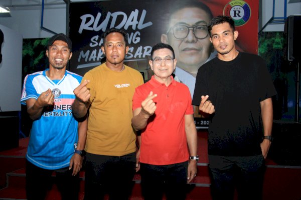 Ramai-ramai Eks Pemain PSM Makassar- Pemerhati Bola Deklarasi Dukung Rusdin Abdullah di Pilwalkot