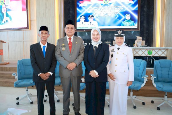 Dokter Ulfah Dampingi Bupati Suardi Saleh Lantik-Kukuhkan Kepala Desa Se Kabupaten Barru