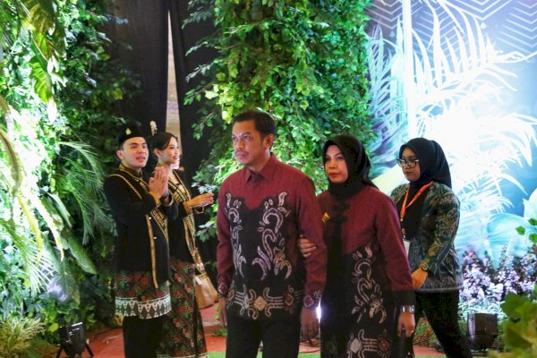 Didampingi Ketua DWP, PJ Sekda Makassar Hadiri Gala Dinner Apeksi XVII di Balikpapan