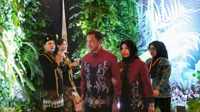 Didampingi Ketua DWP, PJ Sekda Makassar Hadiri Gala Dinner Apeksi XVII di Balikpapan