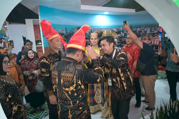 Ketua Dewan Pengurus Apeksi, Puji Booth Makassar