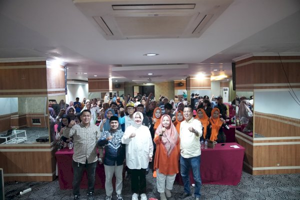 Indira Dorong Warga Implementasikan Perda Penyelenggaraan Pendidikan Dimulai dari Rumah