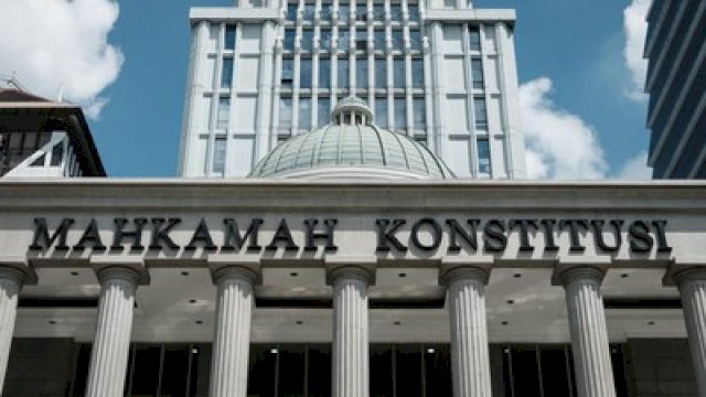 Baru 2 Bulan Disahkan Jokowi, UU DKJ Digugat ke MK