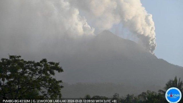 Gunung Lewotobi Laki-laki Naik Level III Siaga.(F-INT)