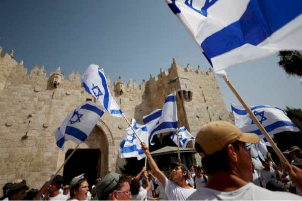 Jelang Pawai Bendera, Ratusan Warga Israel Serbu Masjid Al Aqsa