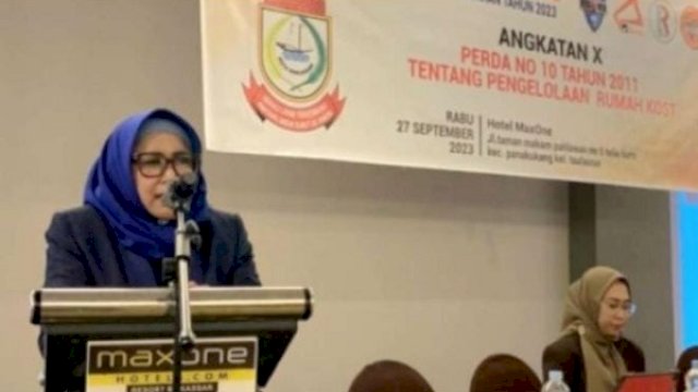 Anggota DPRD Makassar Apiaty Amin Syam Ajak Warga Makassar Lestarikan Lingkungan Sekitar