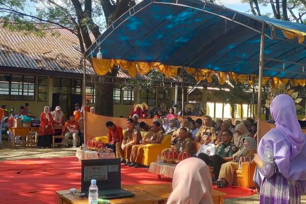 Bupati Pangkep Harap Orang Tua Terus Sekolahkan Anak