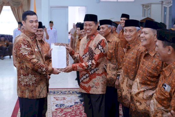 Resmi Nahkodai PWRI Pangkep, Syamsuddin A Hamid Siap Kolaborasi dengan Pemkab