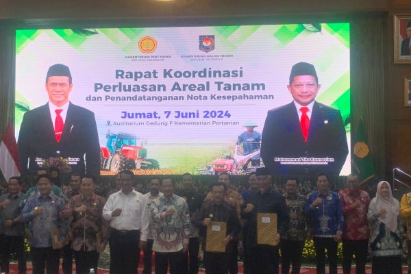 Pj Bupati Bantaeng Hadiri Rakor Perluasan Areal Tanam dan Teken MoU di Jakarta