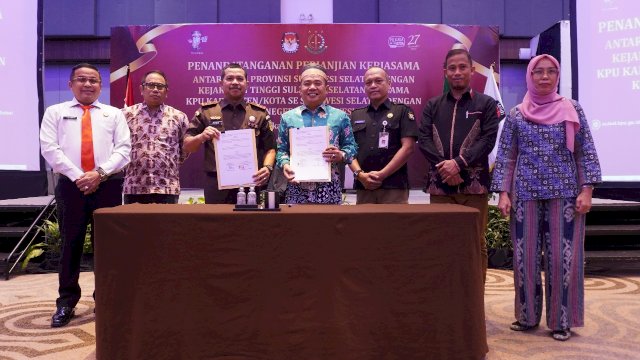 Kepala Kejaksaan Tinggi Sulsel Agus Salim, S.H., M.H dan Ketua KPU Sulsel Hasbullah