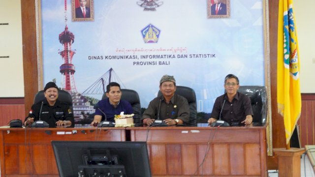 Kunjungan Sekretariat DPRD Sulsel di Kantor Diskominfo Bali.