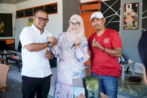 Loyalis Uji Nurdin Minta Foto Bareng Kanita Kahfi