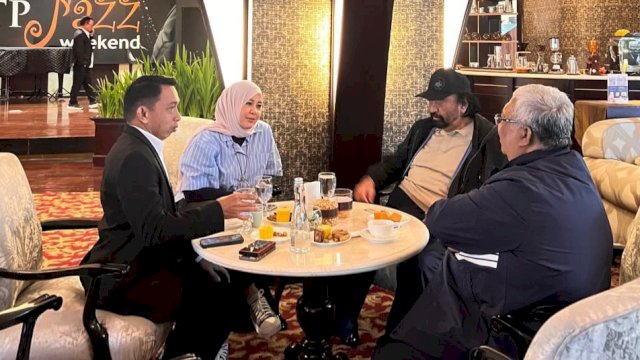 Ketua Umum DPP NasDem Surya Paloh, Bersama Wakil Bendum DPP Fatmawati Rusdi, Ketua NasDem Sultra Ali Mazi, Sekretaris DPW NasDem Sulsel Syaharuddin Alrif. 