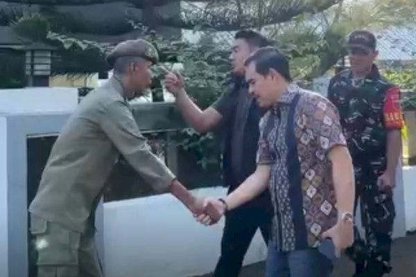 Ari Fadli Bersama Lurah Panaikang Dampingi Danny Pomanto Hadiri Perayaan Paskah