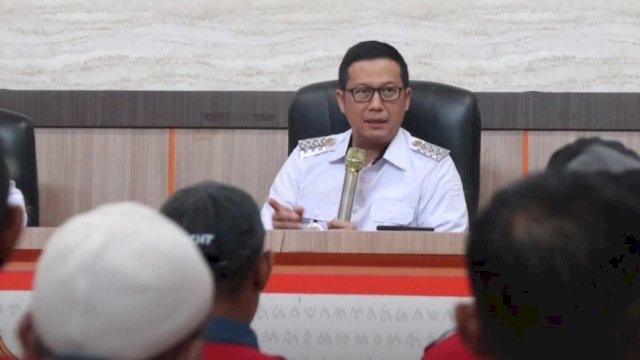 Camat Mariso Aswin Kartapati Harun.