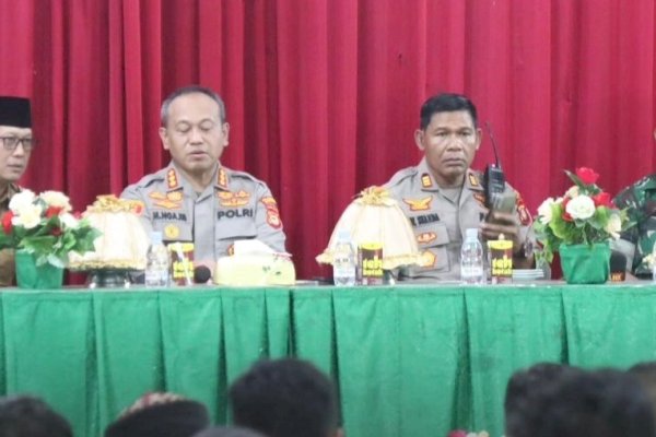Silaturahmi Kamtibmas Kapolrestabes Makassar di Kecamatan Mariso