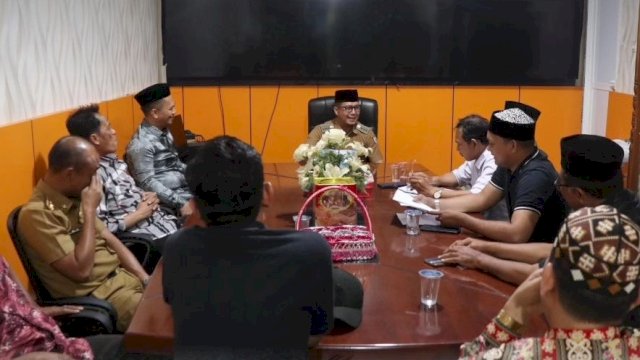 Camat Mariso Aswin Kartapati Harun Pimpin Rakor Bersama Pengurus PHBI 