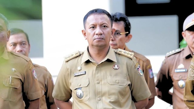 Camat Tamalanrea Iqbal Saat Ikuti Apel Pagi Pemkot Makassar.