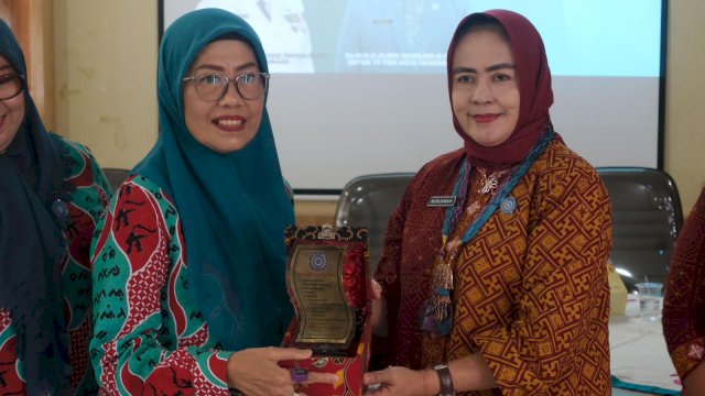 TP PKK Makassar dan TP PKK Semarang Saling Sharing Implementasi 10 Program Pokok