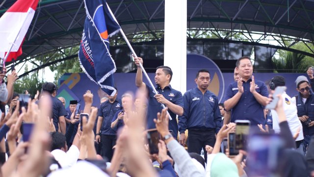 Ketua DPW NasDem Rusdi Masse, Sekretaris Syaharuddin Alrif dan Tasming Hamid.