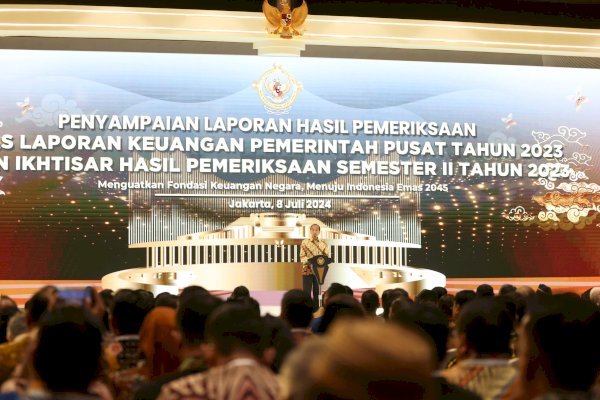 Danny Pomanto Hadiri Penyampaian LHP LKPP dan IHPS II TA 2023 BPK RI ke Presiden Jokowi