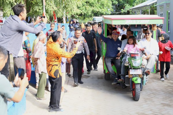 Masyarakat Pulau Barrang Lompo Antusias Sambut Danny Pomanto