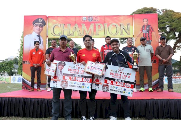 PJ Sekda Makassar Turut Hadir Menyerahkan Hadiah Wali Kota Cup 2024
