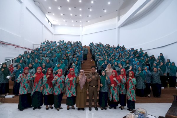 TP PKK Kota Makassar Latih Kader Kecamatan Bentuk Koperasi