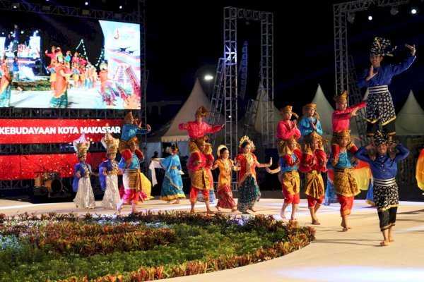 Tari Pasompe dan Ariyo Wahab Meriahkan ‘Makassar Sekalia’ di Hari Kedua F8