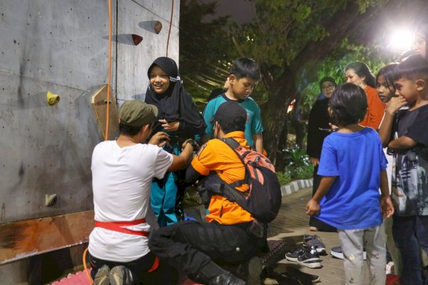 Fasilitas Panjat Tebing BPBD Jadi Daya Tarik Anak-Anak di F8