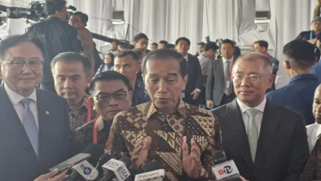 Presiden Jokowi Resmikan Pabrik Baterai Mobil Listrik Terbesar Se-Asia Tenggara di Karawang.(F-INT)
