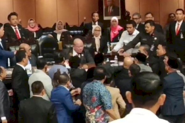Paripurna DPD Ricuh, Berawal dari Pengesahan Tata Tertib