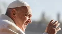 Paus Fransiskus Gelar Misa Akbar di Stadion GBK