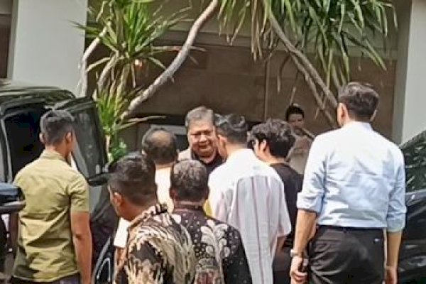 Umumkan Mundur dari Ketum Golkar, Airlangga Tinggalkan Rumah Dinas: Bertolak Menuju IKN