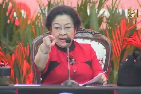 Megawati Tantang Airin Jadi Kader PDI Perjuangan: Baiknya Gimana?