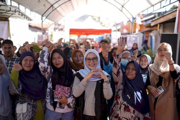 Disambut Hangat di Tengah Terik, Rezki Lutfi Mappatabe’ ke Warga Rappocini