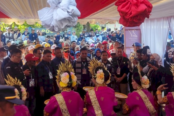 Tasming Hamid – Hermanto Paslon Pertama yang Daftar ke KPU Parepare