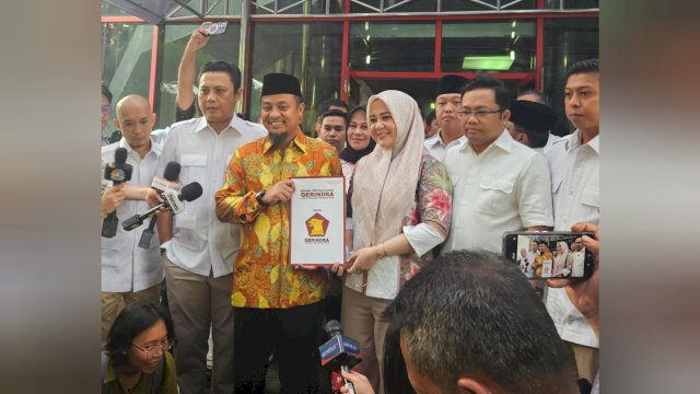 Andi Sudirman Sulaiman-Fatmawati Rusdi Terima Rekomendasi B1 KWK dari Partai Gerindra