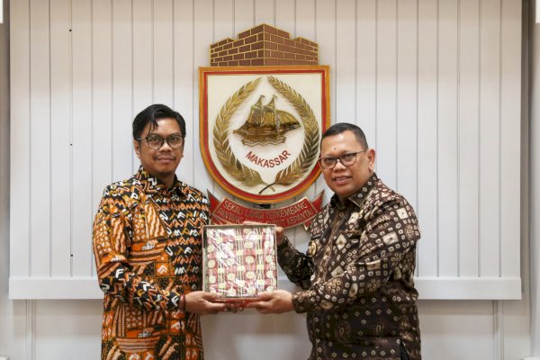 PJ Sekda Paparkan 100 Inovasi Kota Makassar di Hadapan Pj Wali Kota Palembang