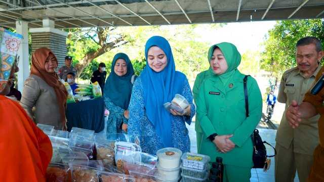 Plt Ketua TP PKK Barru Dokter Ulfah Hadiri GPM.