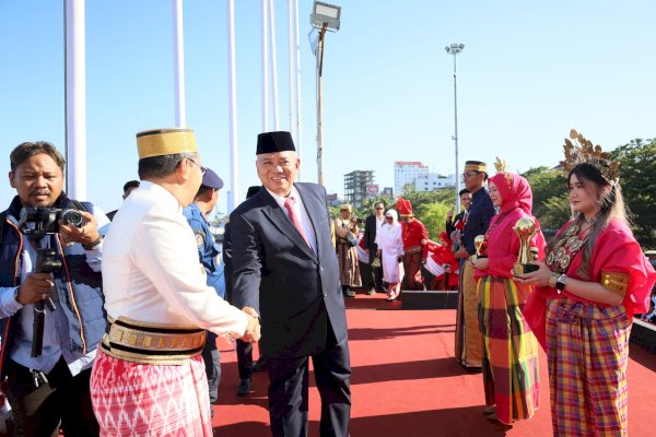 Peringatan HUT RI Pemkot Makassar Bertabur Penghargaan Nasional hingga Prestasi Internasional