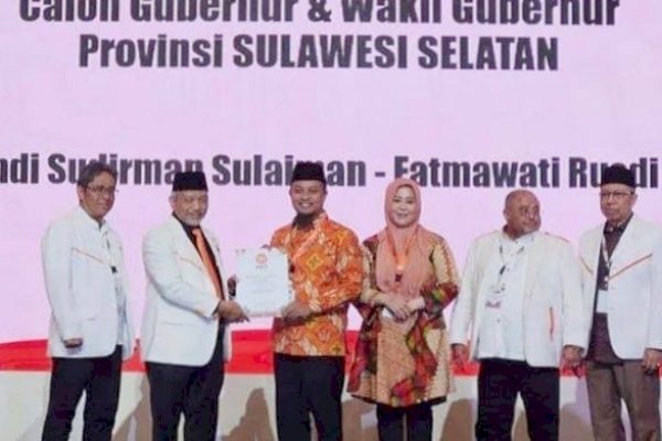 PKS Resmi Serahkan Formulir B1 KWK kepada Andi Sudirman &#8211; Fatmawati di Pilgub Sulsel